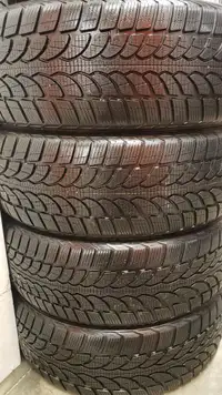 (CH15) 4 Pneus Hiver - 4 Winter Tires 215-45-20 Bridgestone 7-8/32 - PRESQUE NEUF / ALMOST NEW