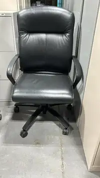 Teknion Herrington Chair in Excellent Condition-Call us now!