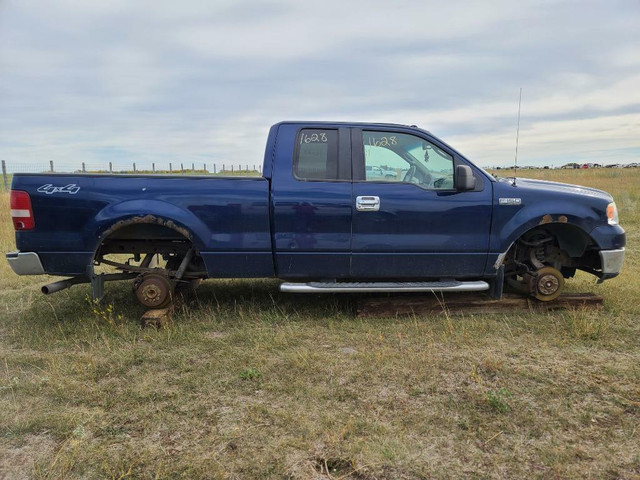 WRECKING / PARTING OUT:  2008 Ford F150 XLT in Other Parts & Accessories