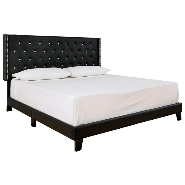Vintasso Queen Upholstered Platform Bed (B089-081) in Beds & Mattresses - Image 2