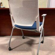 Haworth Very Guest Chair on Wheels – Blue Seat in Chairs & Recliners in Belleville Area - Image 2