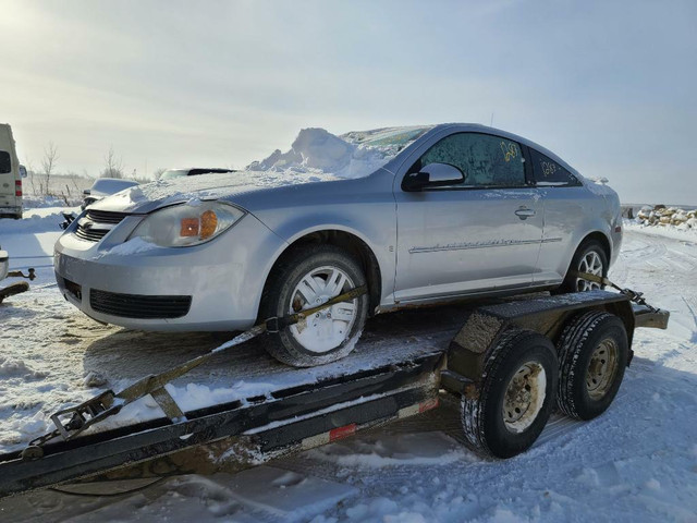 Parting out WRECKING: 2007 Chevrolet Cobalt Coupe Parts in Other Parts & Accessories - Image 2