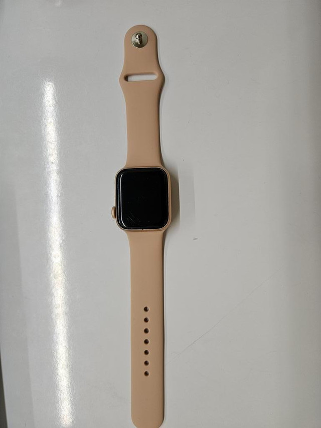 APPLE WATCH SERIES SE, SERIES 6, 7, SE 2ND, 8 AND ULTRA NEW CONDITION WITH ACCESSORIES 1 Year WARRANTY INCLUDED in Cell Phone Accessories in Ontario - Image 4