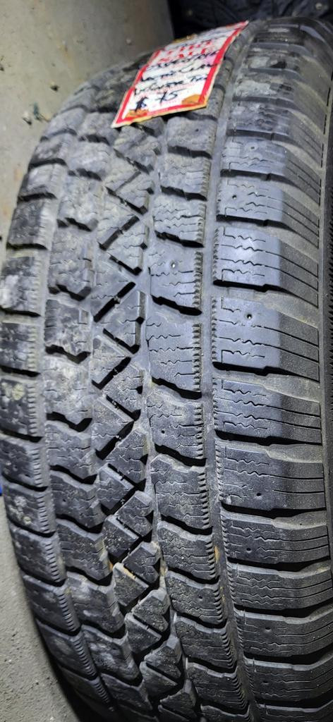 P 235/60/ R16 Arctic Claw Winter xsi M/S*  Used WINTER Tires 90% TREAD LEFT  $75 for THE TIRE / 1 TIRE ONLY !! in Tires & Rims in Edmonton Area - Image 2