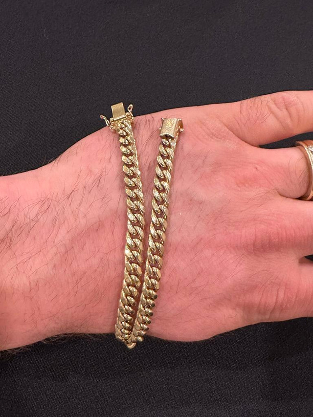 #473 - 10k Cuban Link Bracelet, 7mm, 8”, 11.1 Grams, NEW in Jewellery & Watches