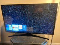 Used 40 Samsung Smart  TV UN40J5200AF with HDMI for Sale, Can Deliver