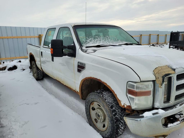 2008 Ford F350 6.4L Diesel 4x4 For Parting Out in Auto Body Parts in Manitoba - Image 4