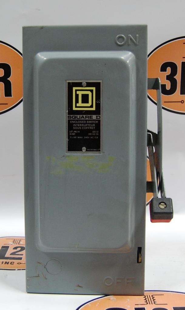 SQ.D- CH322N (60A,240V,FUSIBLE,NEUTRAL) Wall Disconnect in Other Business & Industrial