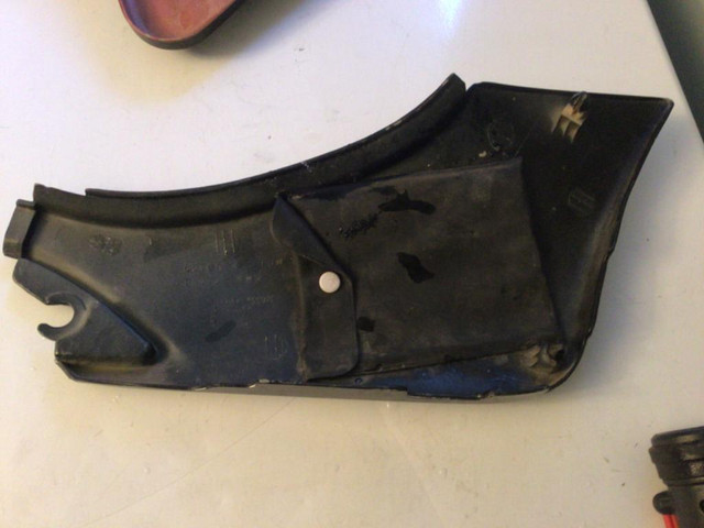 1983-1985 Honda Nighthawk CB650 CB650SC Left Sidecover Panel in Motorcycle Parts & Accessories in Ontario - Image 2