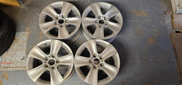 4 mags 17 pouces 5x120 original bmw 200$ in Tires & Rims in Greater Montréal
