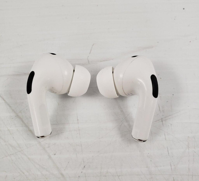 (52637-1) Apple A2700 Airpods Pro - 2nd Gen in Headphones in Alberta
