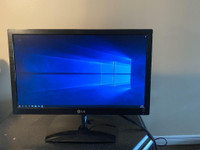 Used 22” LG E2251 Wide Screen LCD Monitor with HDMI(1080), Can deliver