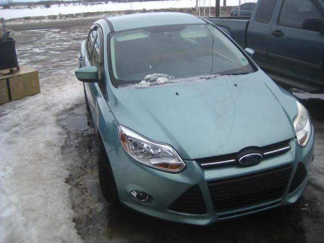 2012 Ford Focus SE Automatic 4Door Sedan pour piece # for parts # part out in Auto Body Parts in Québec - Image 2