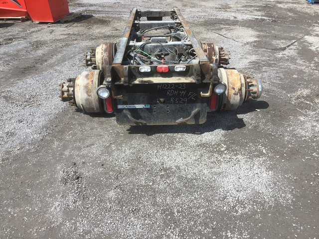 (DIFFERENTIALS & DIFFERENTIAL PARTS / TANDEM CUTOFFS / DIFFÉRENTIEL & DIFFERENTIAL PARTS / TANDEM CUTOFFS)  EATON RDH44  in Auto Body Parts in British Columbia - Image 2