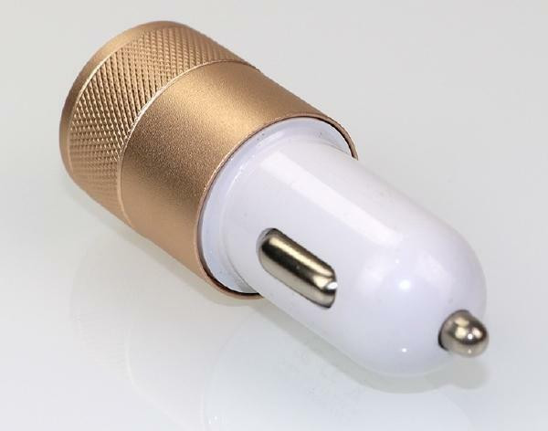 Overfly Universal USB Car Charger - 2.1A and 1.0A Double Car Lighter charger - Gold in Cell Phone Accessories in Québec - Image 2
