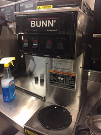 Bunn ST-35 Automatic Coffee Brewer with two upper warmers and one lower warmer