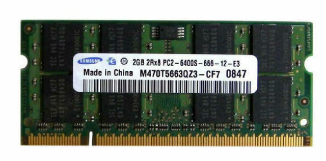 2GB DDR2 PC2-6400 (666Mhz) SODIMM Memory - Samsung - M470T56663QZ3-CF7 in System Components in West Island