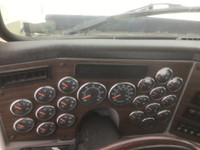 (INSTRUMENT CLUSTER / TABLEAU INDICATEUR)  WESTERN STAR 4900SD -Stock Number: H-6900