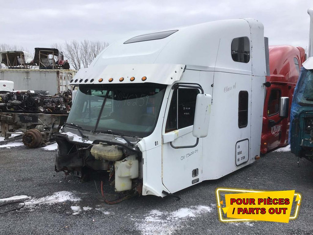 (CABS / CABINE COMPLETE) 2004 FREIGHTLINER COLUMBIA C120 -Stock Number: GX-25600-135051 in Auto Body Parts in British Columbia