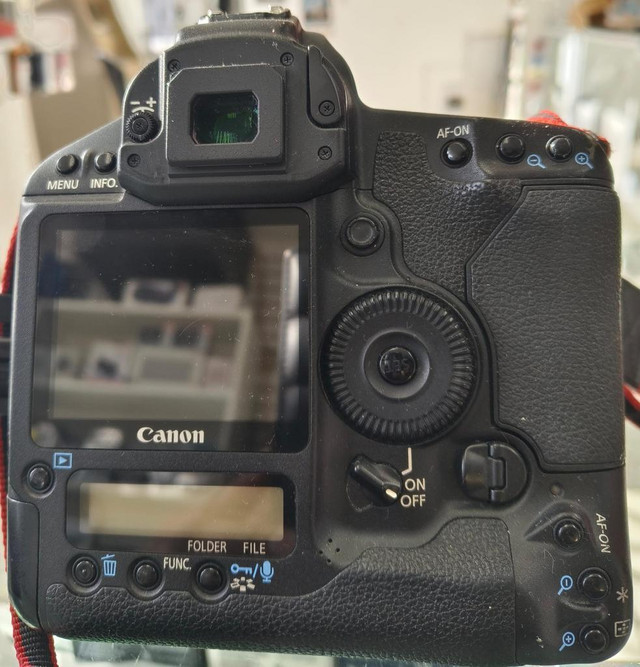 EOS 1DX MKIII BODY + Canon EF 14mm F2.8 L II USM - COMES WITH 3 CANON CHARGER & 3 BATTERIES - GOOD CONDITION in General Electronics in Toronto (GTA)