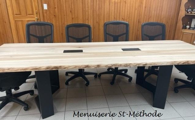 Table de conférence en bois à vendre sur mesure, avec logo ou sans logo de votre entreprise in Dining Tables & Sets in Greater Montréal - Image 3