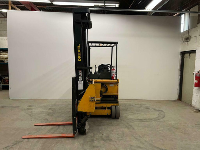 HOC DREXEL ELECTRIC FORKLIFT 3000 LBS + 236 HEIGHT CAPACITY + 30 DAY WARRANTY in Power Tools - Image 4