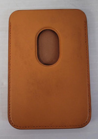 (76086-3) Apple iPhone Magsafe leather wallet