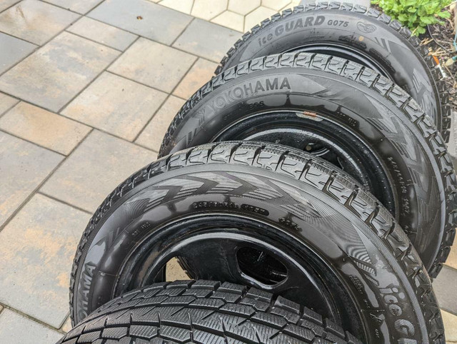 LIKE  BRAND  NEW  FORD EXPLORER    HIGH PERFORMANCE  YOKOHAMA  WINTER TIRES 245 / 60 /  18 ON OEM WHEELS in Tires & Rims in Ontario - Image 3