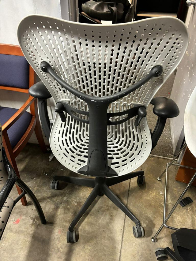 Herman Miller Mirra Chair-Fully Loaded-Excellent Condition-Call us now! in Chairs & Recliners in Toronto (GTA) - Image 4