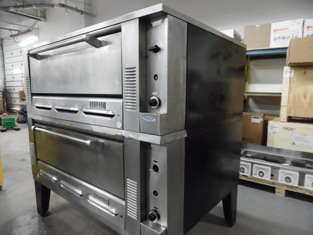 Garland G48P Double Deck Pizza Oven Natural Gas in Industrial Kitchen Supplies in City of Toronto - Image 3