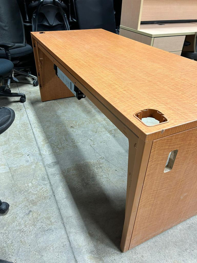 Teknion L-Shape Desk in Excellent Condition-Call us now! in Desks in Toronto (GTA) - Image 3