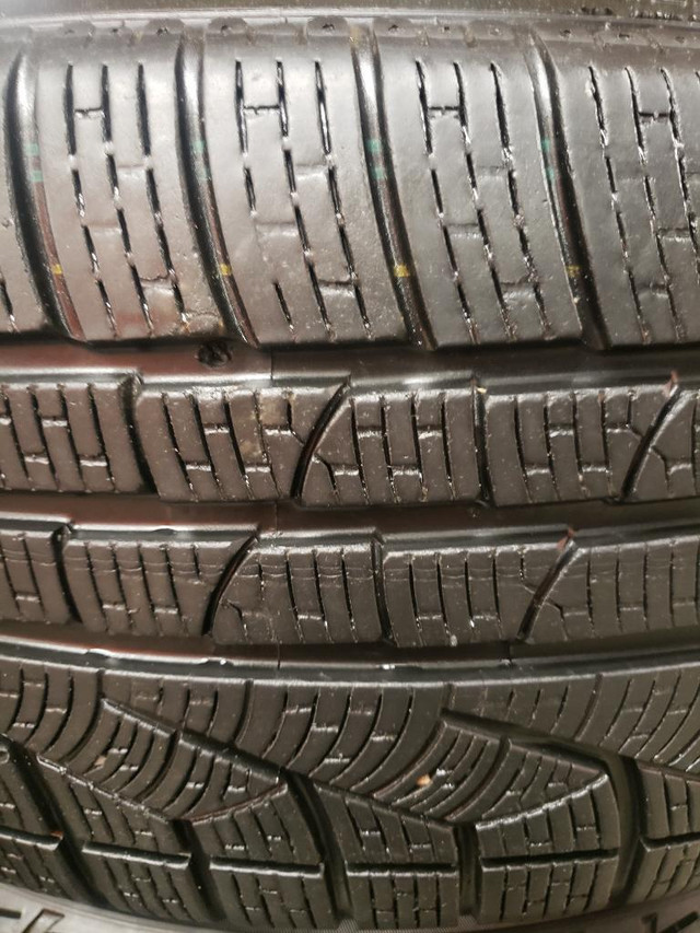 (LH14) 1 Pneu Hiver - 1 Winter Tire 245-50-18 Pirelli Run Flat 7/32 in Tires & Rims in Greater Montréal - Image 2