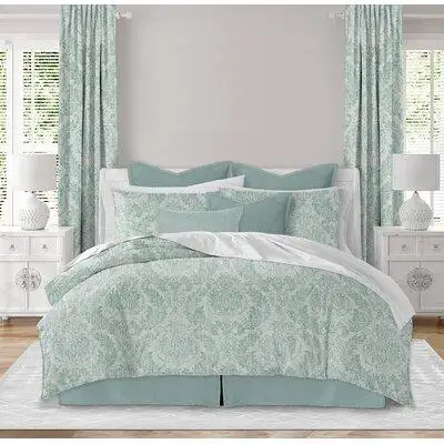 Made in Canada - Colcha Linens Bella Comforter Set