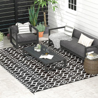 Outdoor Rug 107.9" L x 143.7" x 0.1" Black and White