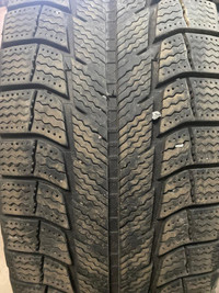 4 pneus dhiver P215/70R16 100T Michelin Latitude X-ice Xi2 40.0% dusure, mesure 6-6-7-7/32