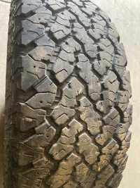 4 pneus dété P255/70R17 112S General Grabber AT2 46.0% dusure, mesure 8-8-9-8/32