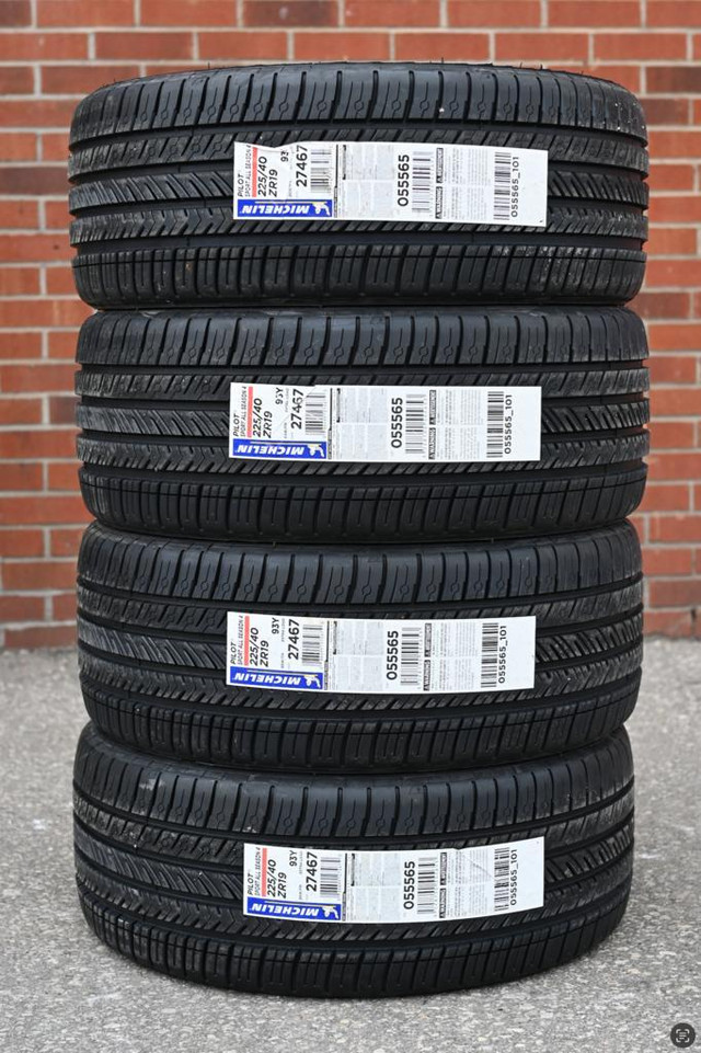 225/40R19 Allseason Tire Michelin PILOT SPORT A/S 4 6514 Tire BMW 3 Series 4 serie Benz C350 tire  Tire sale 225/40/19 in Tires & Rims in Toronto (GTA)