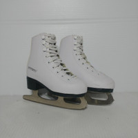 Winnwell Youth Figure Skates - Size 9Y - Pre-Owned - 8SYDLY