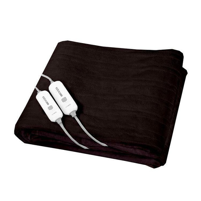 NEW QUEEN & KING SIZE SHERPA HEATED BLANKET DUAL CONTROLLER in Bedding in Alberta