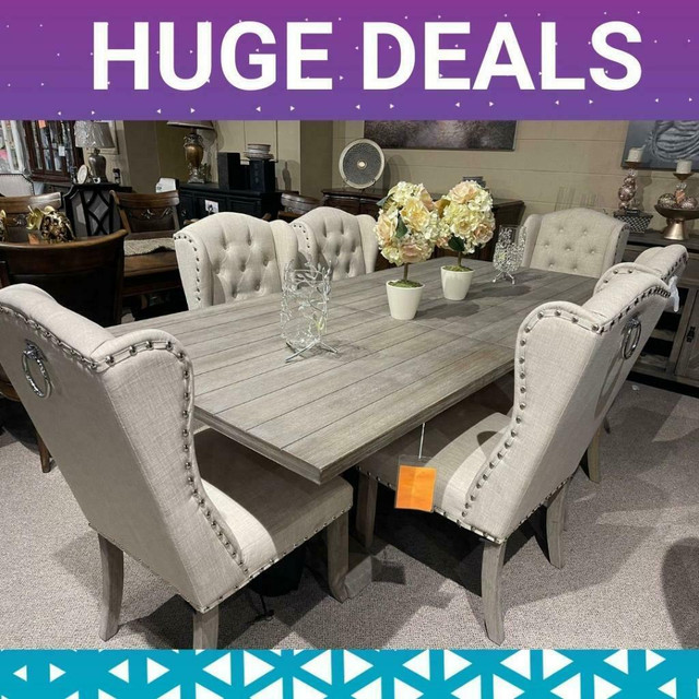 7PC Extendable Dining Set - Solid Wood High Quality Dining Sets in Dining Tables & Sets in Hamilton