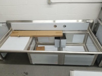 Evier Double 24 x 24 avec Egoutoire! Stainless Steel 24 x 24 Double sink with Drainboard! LIQUIDATION D'ENTREPOT!
