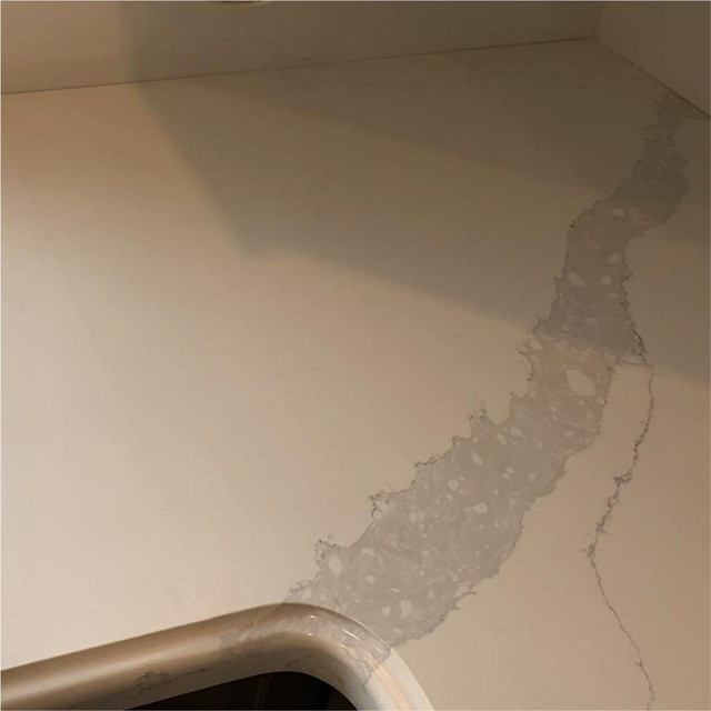 Marble Textures Calacatta Quartz Countertops in Cabinets & Countertops in Mississauga / Peel Region - Image 4