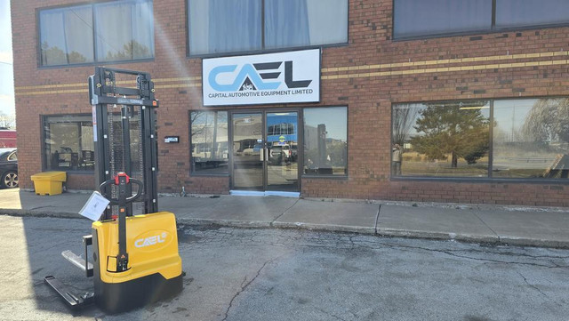WHOLESALE PRICE : Brand new  Electric straddle stacker pallet stacker 138”  2645lbs in Other Business & Industrial in St. Catharines - Image 3