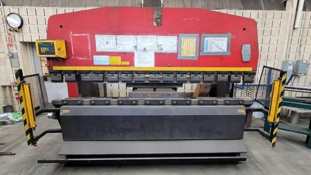 PRESSE PLIEUSE AMADA CNC RG100 PRESS BRAKE in Other Business & Industrial