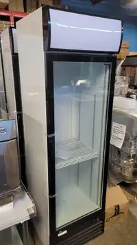 Windchill Single Glass Door 23 Wide Refrigerator