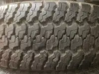 (DH167) 1 Pneu Hiver - 1 Winter Tire 245-75-17 Goodyear 10-11/32