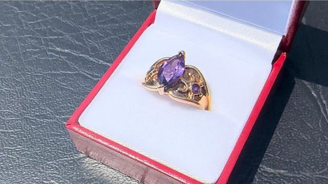 #221 - Marquise Amethyst Custom 10k Ring, Size 7, ON SALE NOW! in Jewellery & Watches - Image 4