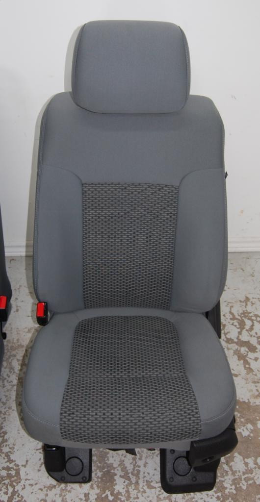 Ford F250 2011 Super Duty POWER cloth seats F350 F450 truck in Other Parts & Accessories - Image 2