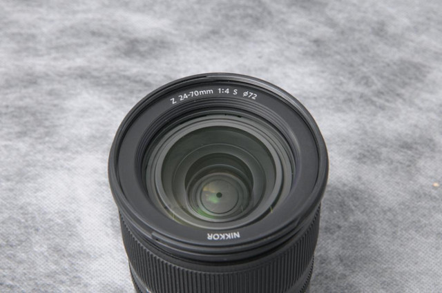 Nikkor Z 24-70mm F/4 S Nikon + HB-85 Lens Hood-Used   (ID:1604)  BJ Photo-Since 1984 in Cameras & Camcorders - Image 4
