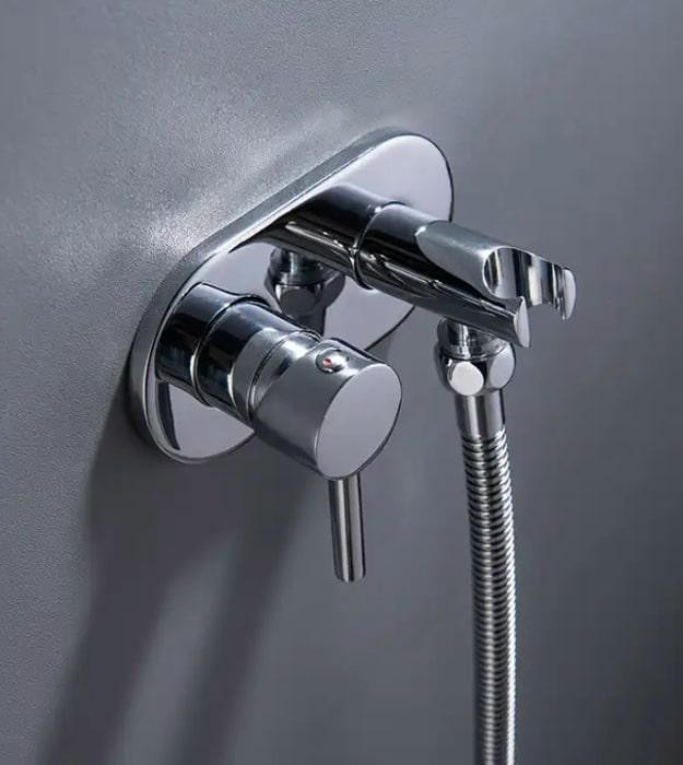 Quality Brass Handheld Toilet Bidet Sprayer Kit in Plumbing, Sinks, Toilets & Showers in Ontario - Image 3